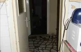 Vanzare apartament 3 camere, 64 mp utili, zona Grigore Alexandrescu, cu boxa