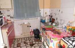 Vanzare apartament 3 camere, 64 mp utili, zona Grigore Alexandrescu, cu boxa