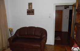 Apartament 4 camere de vanzare, 76 mp utili, zona Clabucet, cu boxa inclusa