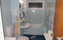 Apartament 4 camere de vanzare, 76 mp utili, zona Clabucet, cu boxa inclusa