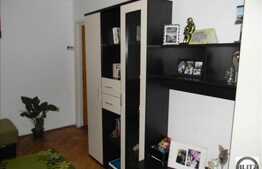 Apartament 4 camere de vanzare, 76 mp utili, zona Clabucet, cu boxa inclusa