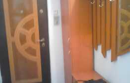 Apartament 3 camere, 97 mp, decomandat, cu magazie si beci, Ghimbav