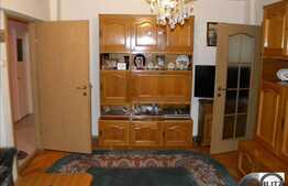 Vanzare apartament 5 camere, decomandat, 99 mp utili, zona Izlazului