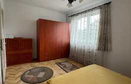 Apartament cu 2 camere, decomandat, 80 mp, parcare, zona Centrala