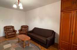 Apartament cu 2 camere, decomandat, 80 mp, parcare, zona Centrala