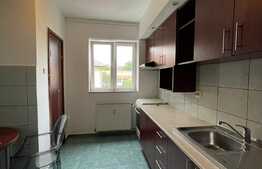 Apartament de 2 camere, decomandat, 70 mp, zona Centrala