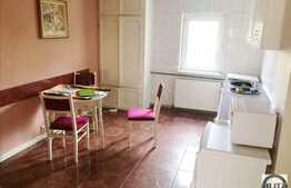 Vanzare apartament 4 camere, 82 mp, boxa subsol, zona Piata Marasti