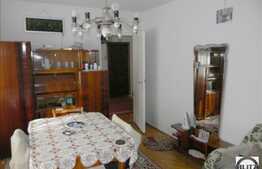 Apartament 3 camere, decomandat, 83 mp utili, boxa si loc parcare, zona Parang.