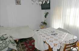 Apartament 3 camere, decomandat, 83 mp utili, boxa si loc parcare, zona Parang.