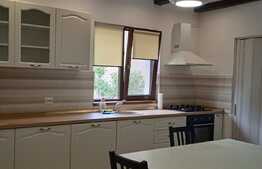 Penthouse cu 4 camere, de 160 mp in centrul Brasovului!