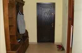 Vanzare apartament 3 camere, 72 mp utili, zona Campului, gradina si loc parcare