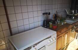 Apartament 4 camere, 90 mp, 2 balcoane, decomandat, Calea București