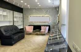 Showroom elegant in zona The Office!