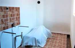 Esti in cautarea unei case de vacanta sau locuinta personala?? Iti propun: 4 camere, 250 metri suprafata construita, 1667 suprafata teren, Exterior Est