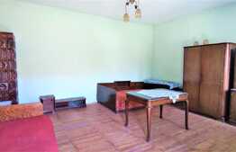 Esti in cautarea unei case de vacanta sau locuinta personala?? Iti propun: 4 camere, 250 metri suprafata construita, 1667 suprafata teren, Exterior Est