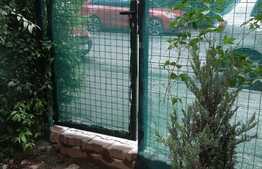 Garsoniera cu gradina proprie, zona Racadau