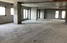 Spatii de birouri, 600 mp + terasa 300 mp, Gheorgheni!