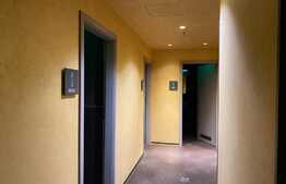 Spatiu alimentatie publica, amenajat ca bar lounge, zona centrala