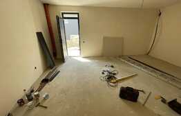 Casa cuplata, 225 mp utili, expunere sudica, Dambu Rotund