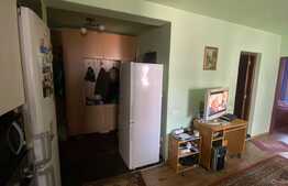 Apartament 3 camere, etaj 1, parcare, zona Sub Cetate, Floresti