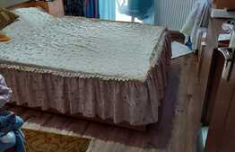 Apartament 3 camere, etaj 1, parcare, zona Sub Cetate, Floresti