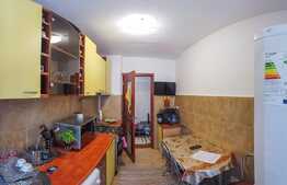 Apartament de 3 camere, decomandat, 56 mp, zona Astra