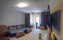 Apartament de 3 camere, decomandat, 56 mp, zona Astra