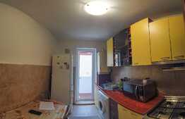 Apartament de 3 camere, decomandat, 56 mp, zona Astra