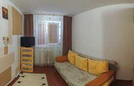 Apartament de 3 camere, decomandat, 56 mp, zona Astra