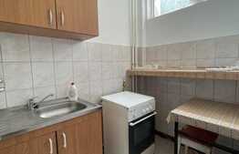 Garsoniera confort I, 28 mp utili plus balcon, zona Parang