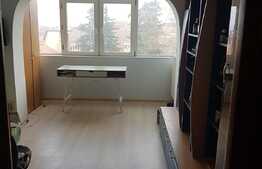 Apartament cu 3 camere si 2 bai, etaj intermediar, Gruia