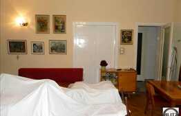 De vanzare apartament 4 camere, 150 mp in Centru. Boxa de depozitare inclusa!