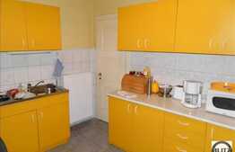 De vanzare apartament 4 camere, 150 mp in Centru. Boxa de depozitare inclusa!