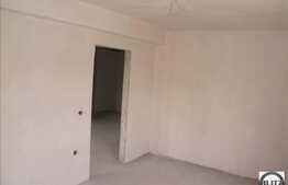 Apartament cu 3 camere, zona Florilor, 55 mp utili plus 2 balcoane