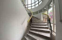 Spatii comerciale, 330 mp, vitrina imensa, parter+mezanin, ideal clinica