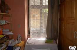 Vanzare apartament cu 2 camere, 52 mp utili , cota parte din curte