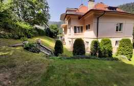 Apartament in vila cu 3 camere, 150 mp, cu teren 530 mp, in zona Schei, Centrul Vechi