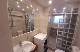 Apartament in vila cu 3 camere, 150 mp, cu teren 530 mp, in zona Schei, Centrul Vechi