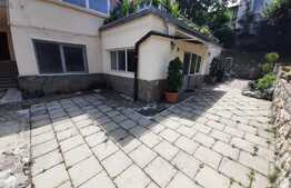 Apartament in vila cu 3 camere, 150 mp, cu teren 530 mp, in zona Schei, Centrul Vechi