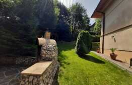 Apartament in vila cu 3 camere, 150 mp, cu teren 530 mp, in zona Schei, Centrul Vechi