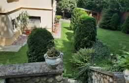 Apartament in vila cu 3 camere, 150 mp, cu teren 530 mp, in zona Schei, Centrul Vechi