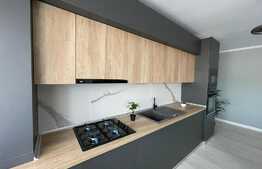 Apartament de lux, modern,intermediar,parcare exterioara ,zona Panemar, Floresti