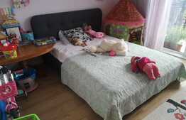 Apartament de 3 camere, 90mp, incalzire in pardoseala, balcon, parcare! Zona Avram Iancu!