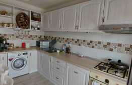 Apartament 3 camere, la cheie, parcare, zona Porii!