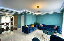 Casa de lux la cheie, 150 mp, 4 camere, 2 garaje, curte 250 mp, langa padure!