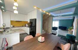 Casa de lux la cheie, 150 mp, 4 camere, 2 garaje, curte 250 mp, langa padure!