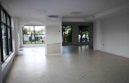 Spatiu comercial cu vitrina, 130 mp, acces din strada, Marasti