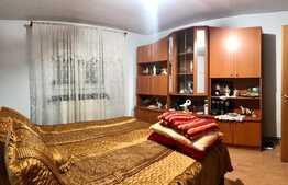 Casa 5 camere, curte individuala, Sacele