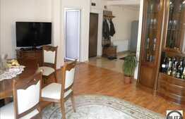 3 camere, 94 mp utili, A.C. partial mobilat, zona Florilor! 2 locuri parcare!