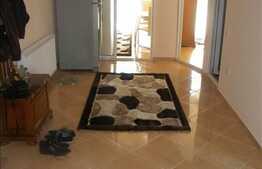 3 camere, 94 mp utili, A.C. partial mobilat, zona Florilor! 2 locuri parcare!